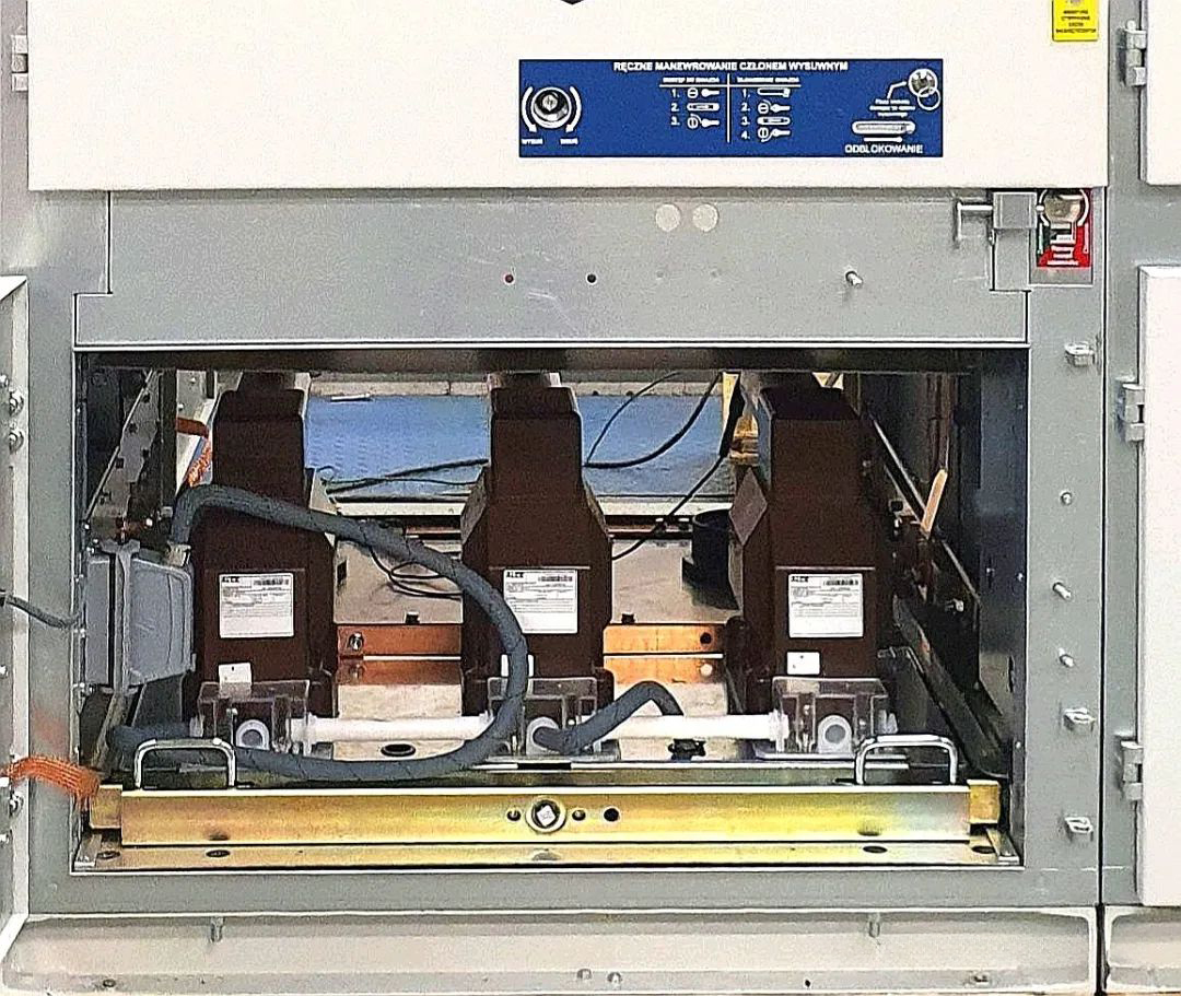 Busbar chamber